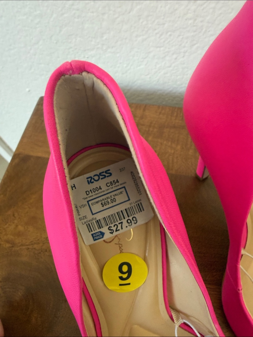 Jessica Simpson Neon Pink Pointed Toe Pumps - Picture 8 of 8